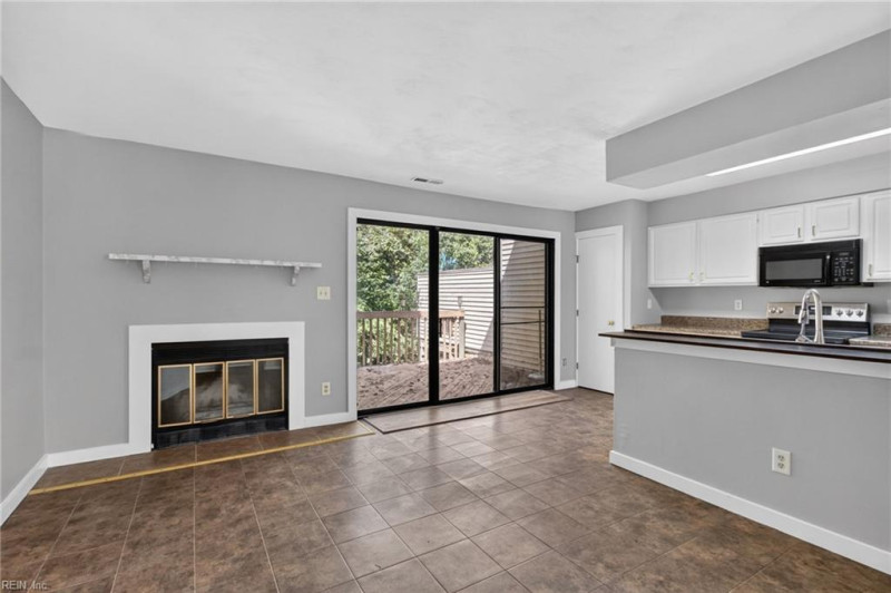 Photo 19 of 44 residential for sale in Newport News virginia