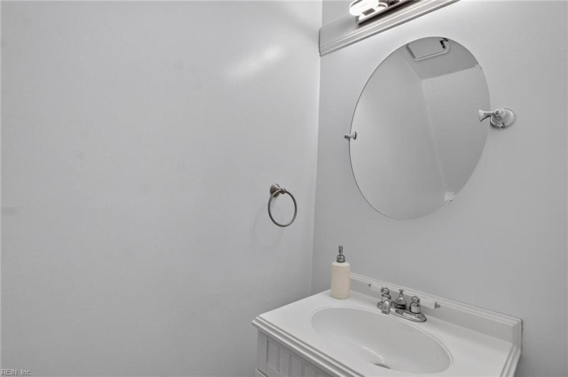 Photo 20 of 44 residential for sale in Newport News virginia