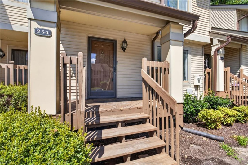 Photo 3 of 44 residential for sale in Newport News virginia