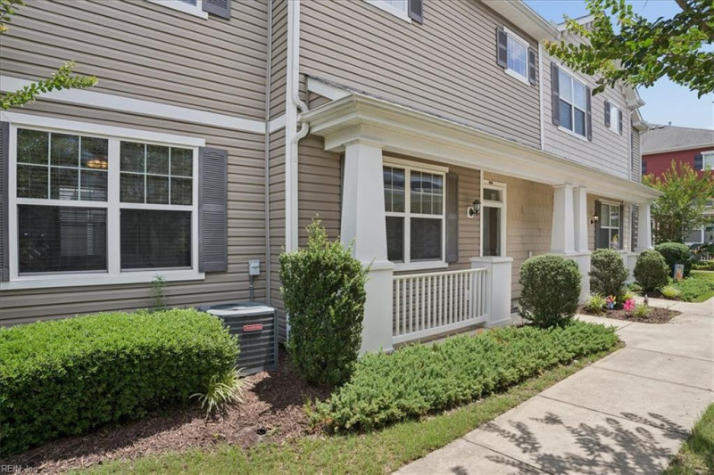 Photo 1 of 35 residential for sale in Chesapeake virginia