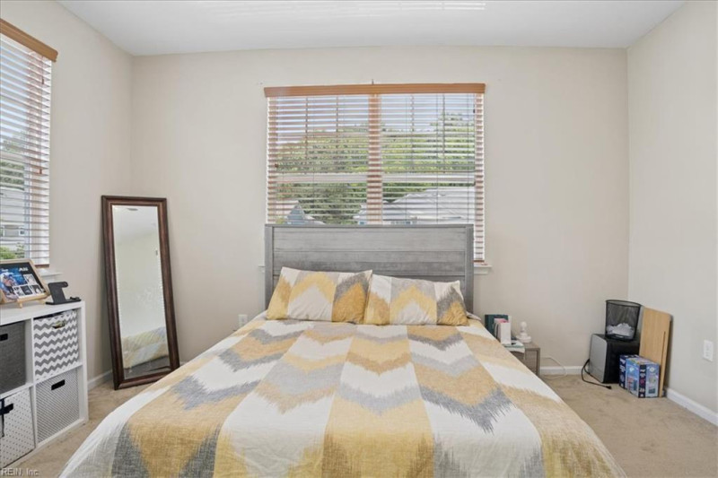 Photo 11 of 35 residential for sale in Chesapeake virginia