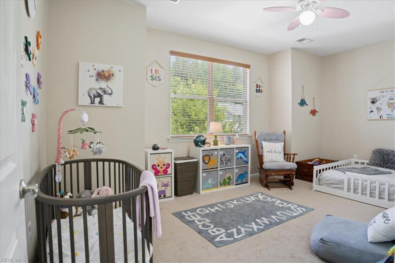 Photo 13 of 35 residential for sale in Chesapeake virginia