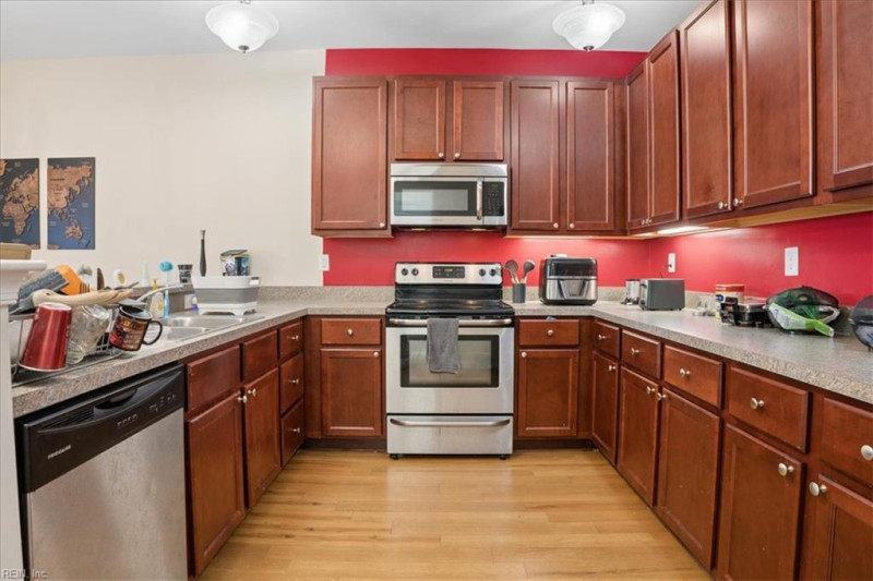 Photo 20 of 35 residential for sale in Chesapeake virginia