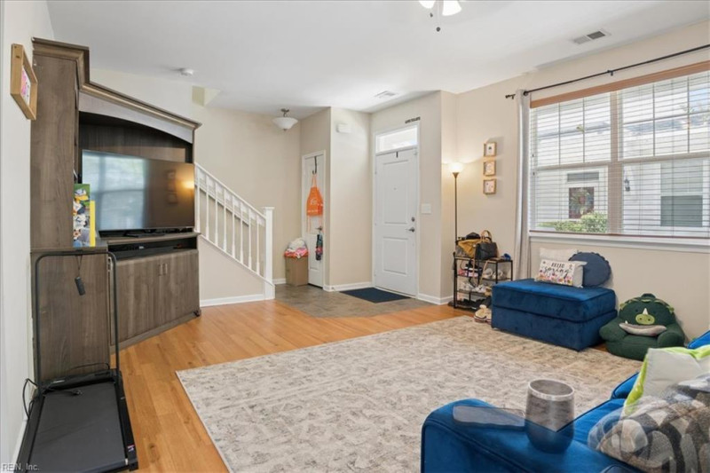 Photo 22 of 35 residential for sale in Chesapeake virginia