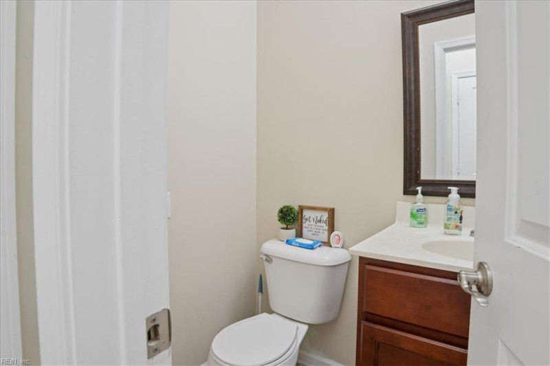 Photo 27 of 35 residential for sale in Chesapeake virginia