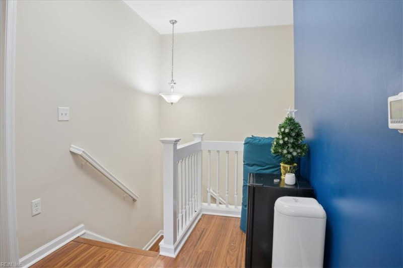 Photo 3 of 35 residential for sale in Chesapeake virginia