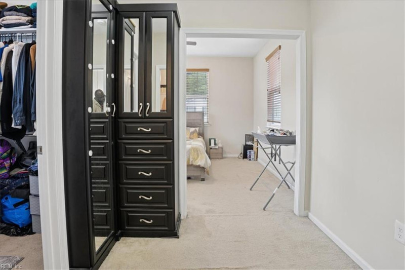Photo 4 of 35 residential for sale in Chesapeake virginia