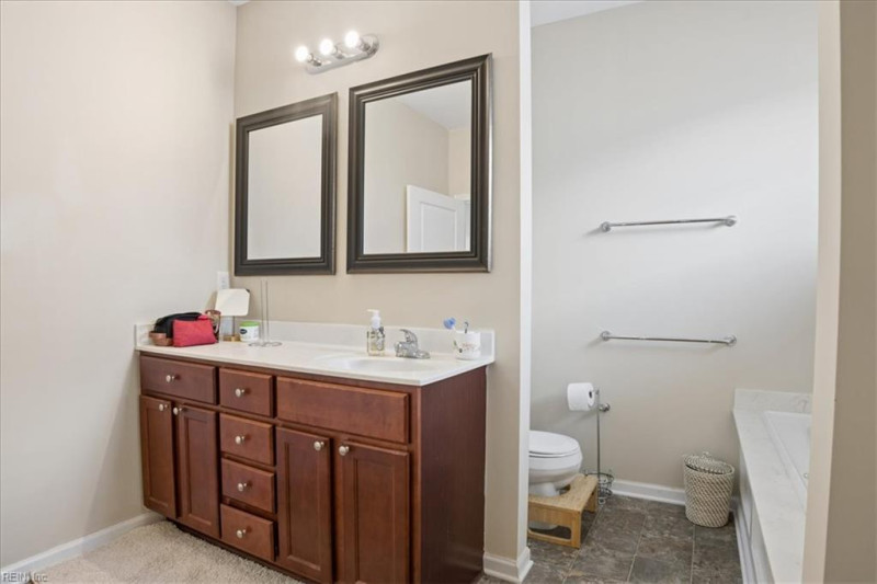 Photo 8 of 35 residential for sale in Chesapeake virginia