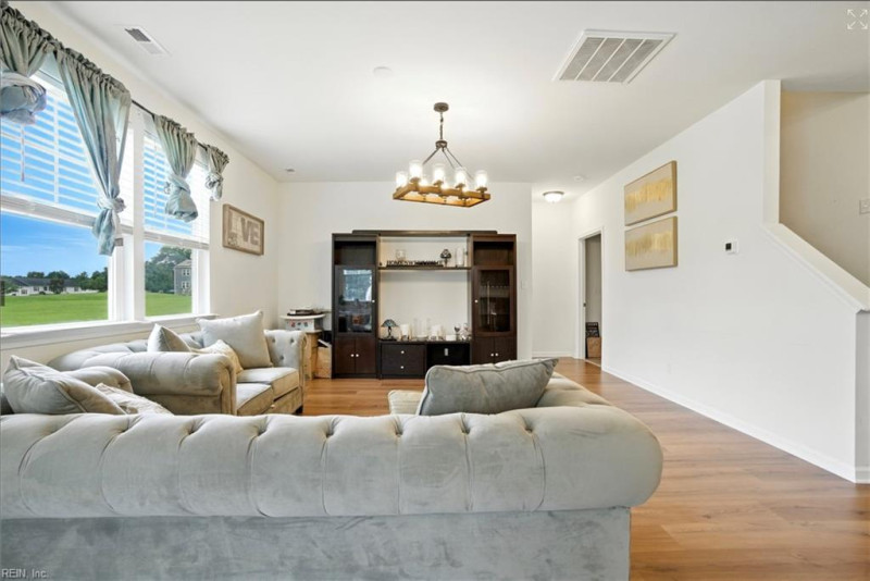 Photo 10 of 26 residential for sale in Suffolk virginia