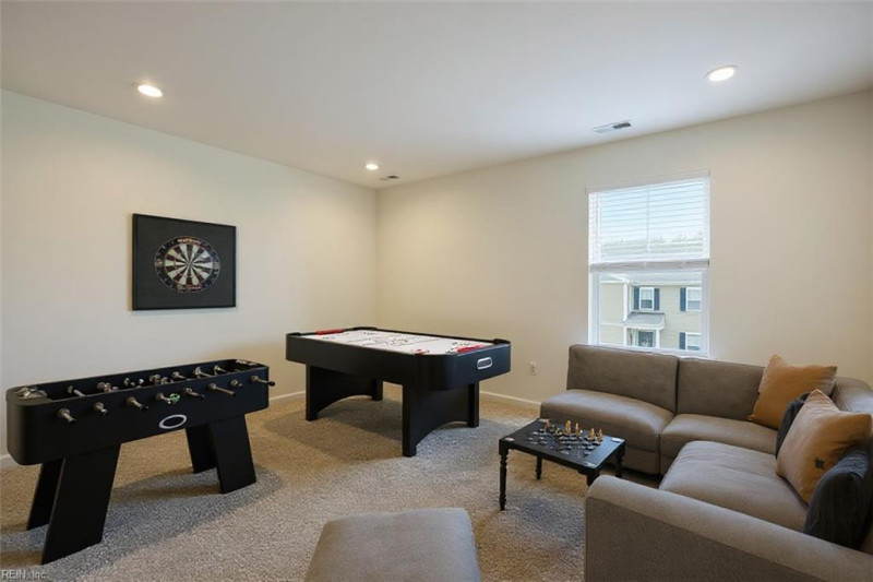 Photo 12 of 26 residential for sale in Suffolk virginia