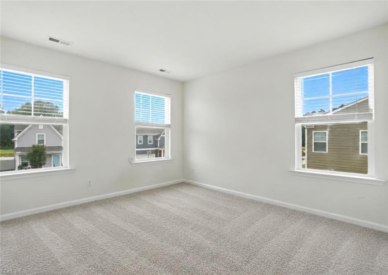 Photo 18 of 26 residential for sale in Suffolk virginia