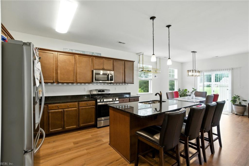 Photo 4 of 26 residential for sale in Suffolk virginia