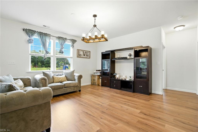 Photo 9 of 26 residential for sale in Suffolk virginia