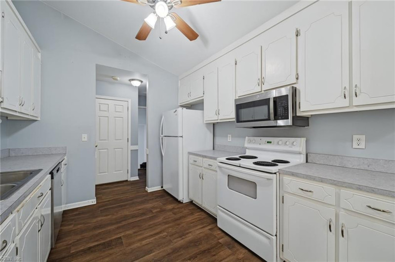 Photo 9 of 31 residential for sale in Newport News virginia Photo 9 of 31 residential for sale in Newport News virginia