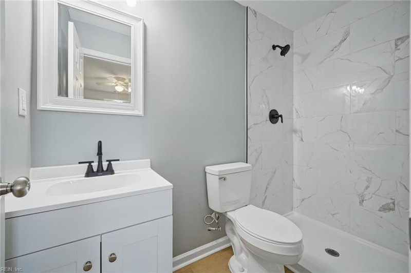 Photo 16 of 31 residential for sale in Chesapeake virginia