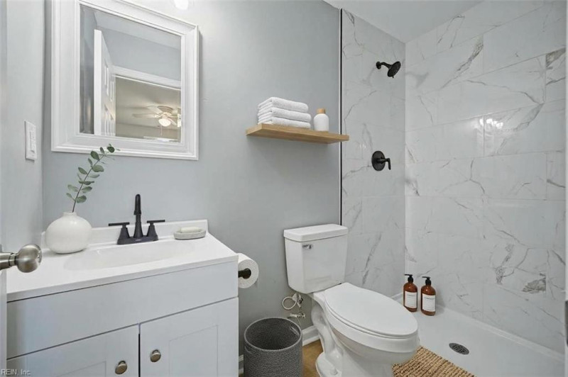 Photo 17 of 31 residential for sale in Chesapeake virginia