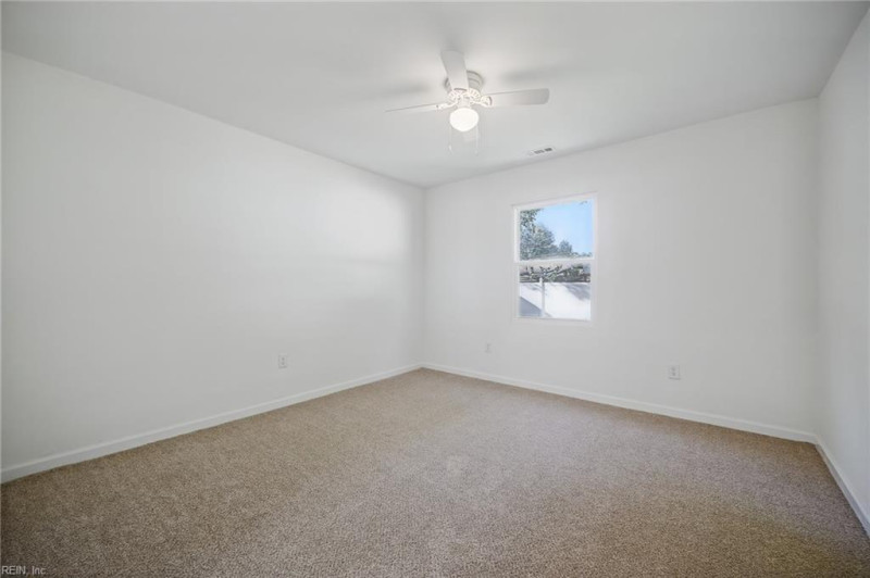 Photo 20 of 31 residential for sale in Chesapeake virginia