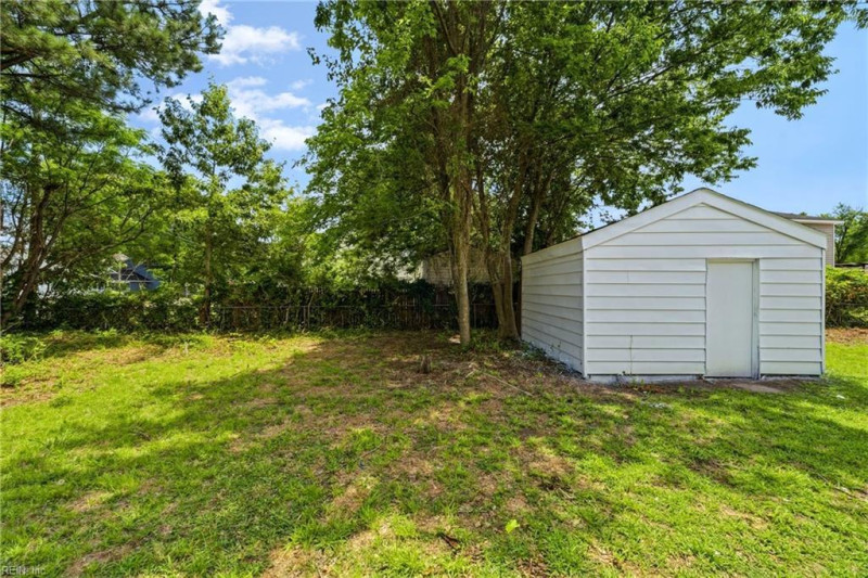 Photo 22 of 24 residential for sale in Chesapeake virginia Photo 22 of 24 residential for sale in Chesapeake virginia