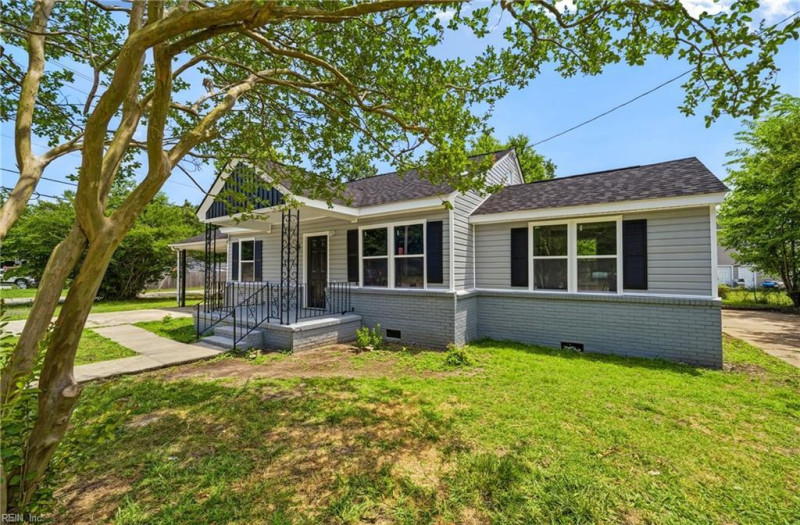 Photo 4 of 24 residential for sale in Chesapeake virginia Photo 4 of 24 residential for sale in Chesapeake virginia