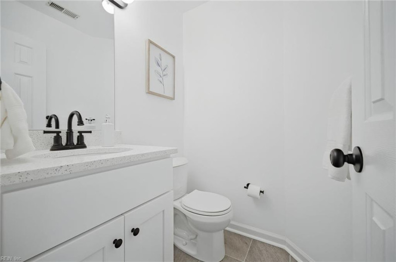 Photo 17 of 42 residential for sale in Chesapeake virginia Photo 17 of 42 residential for sale in Chesapeake virginia