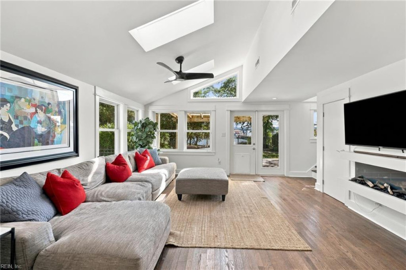 Photo 12 of 50 residential for sale in Norfolk virginia Photo 12 of 50 residential for sale in Norfolk virginia