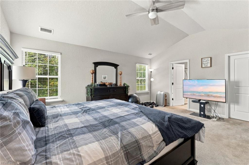 Photo 23 of 34 residential for sale in Suffolk virginia