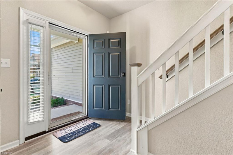Photo 3 of 34 residential for sale in Suffolk virginia