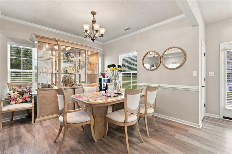 Photo 4 of 34 residential for sale in Suffolk virginia