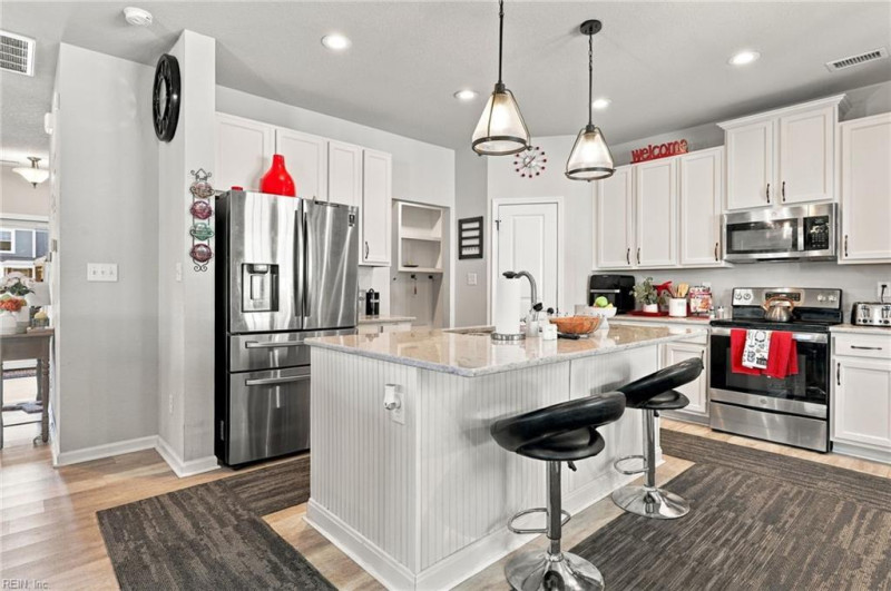 Photo 7 of 34 residential for sale in Suffolk virginia