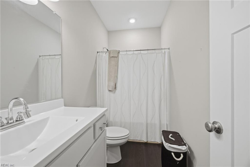 Photo 12 of 33 residential for sale in Isle of Wight County virginia
