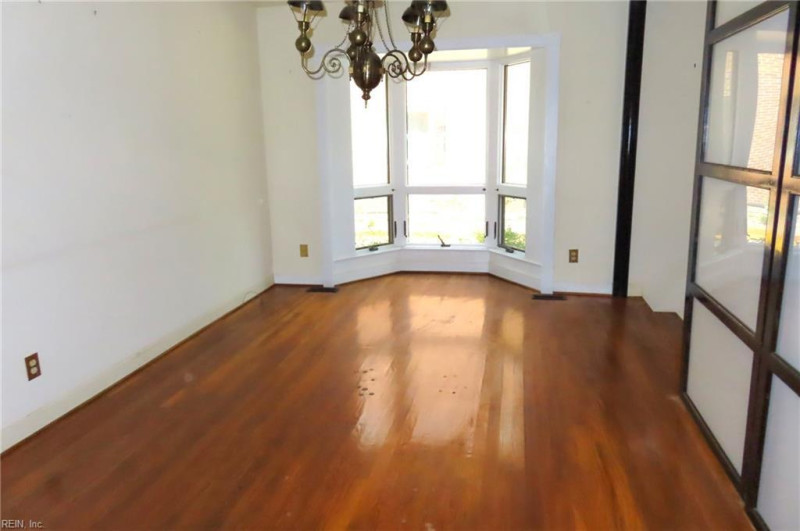 Photo 15 of 33 residential for sale in Norfolk virginia