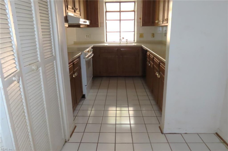 Photo 17 of 33 residential for sale in Norfolk virginia