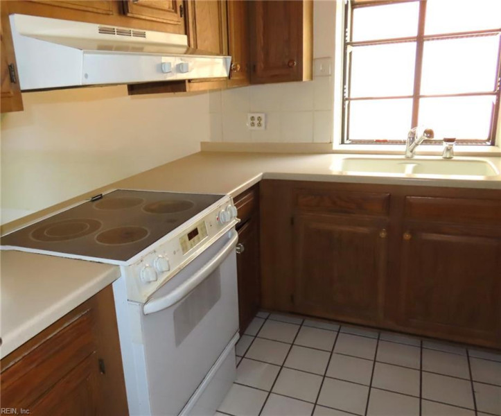 Photo 18 of 33 residential for sale in Norfolk virginia