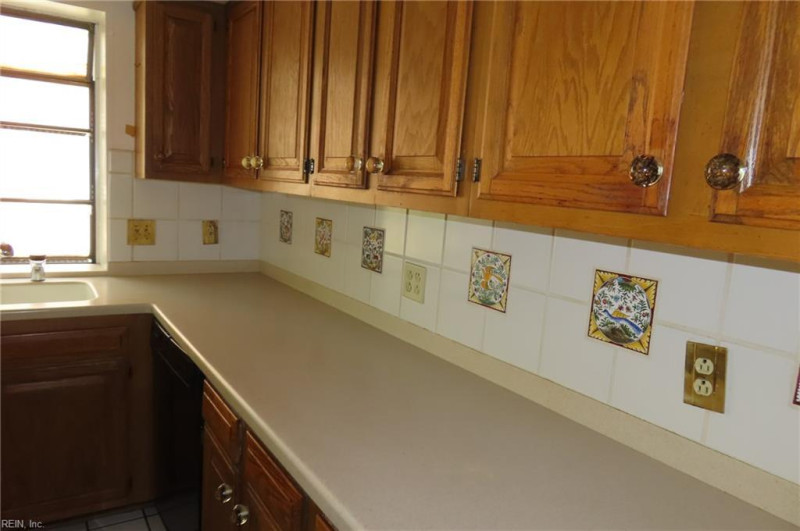 Photo 19 of 33 residential for sale in Norfolk virginia