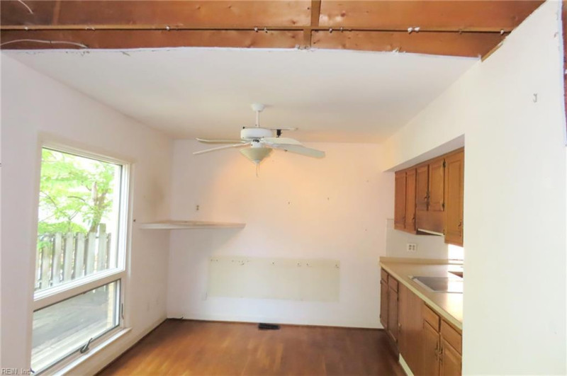 Photo 21 of 33 residential for sale in Norfolk virginia