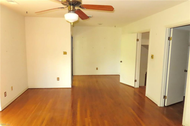 Photo 26 of 33 residential for sale in Norfolk virginia