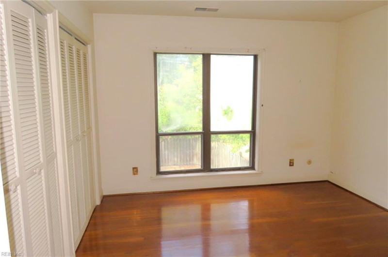 Photo 31 of 33 residential for sale in Norfolk virginia