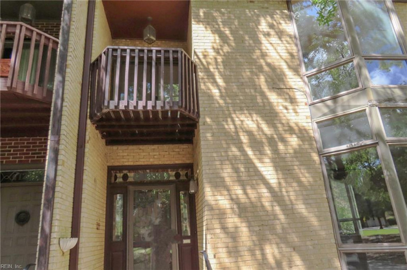 Photo 4 of 33 residential for sale in Norfolk virginia