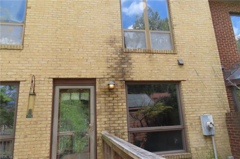 Photo 7 of 33 residential for sale in Norfolk virginia
