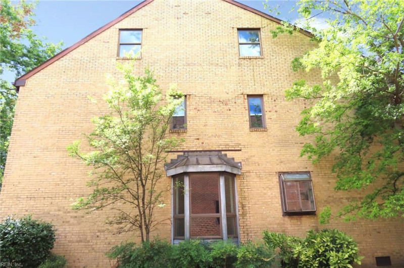 Photo 8 of 33 residential for sale in Norfolk virginia