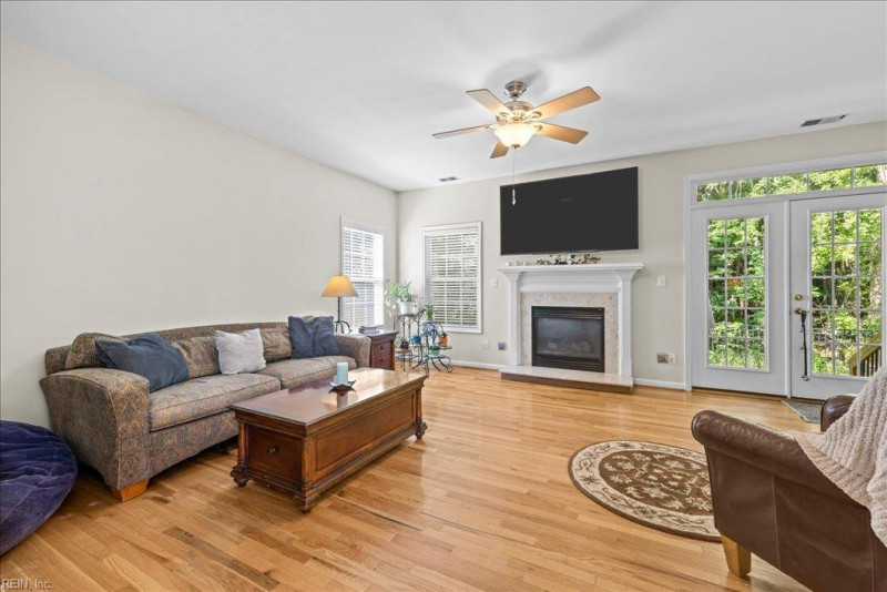 Photo 14 of 50 residential for sale in Virginia Beach virginia