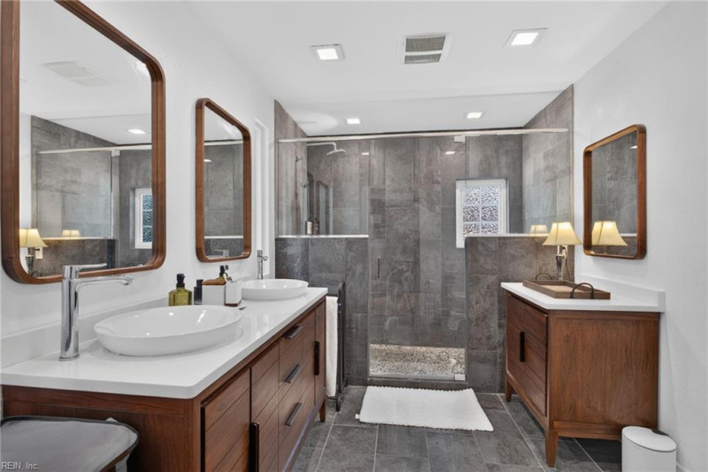 Photo 10 of 42 residential for sale in Virginia Beach virginia