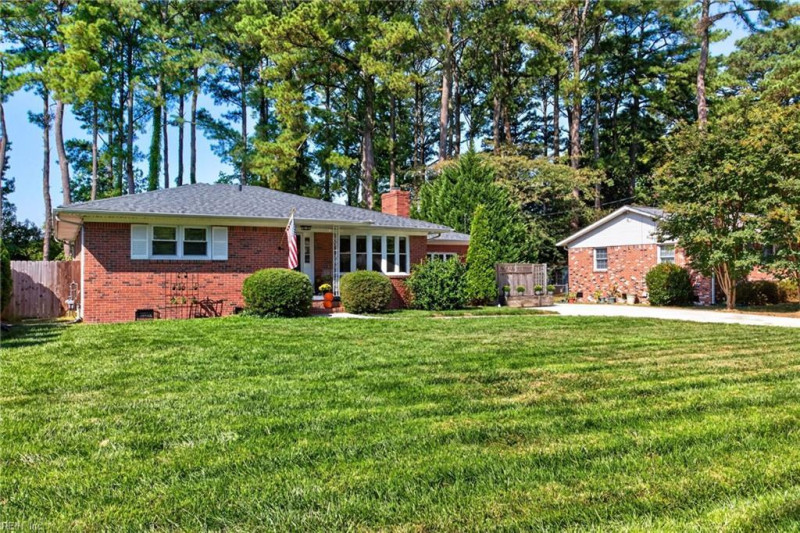 Photo 13 of 42 residential for sale in Virginia Beach virginia