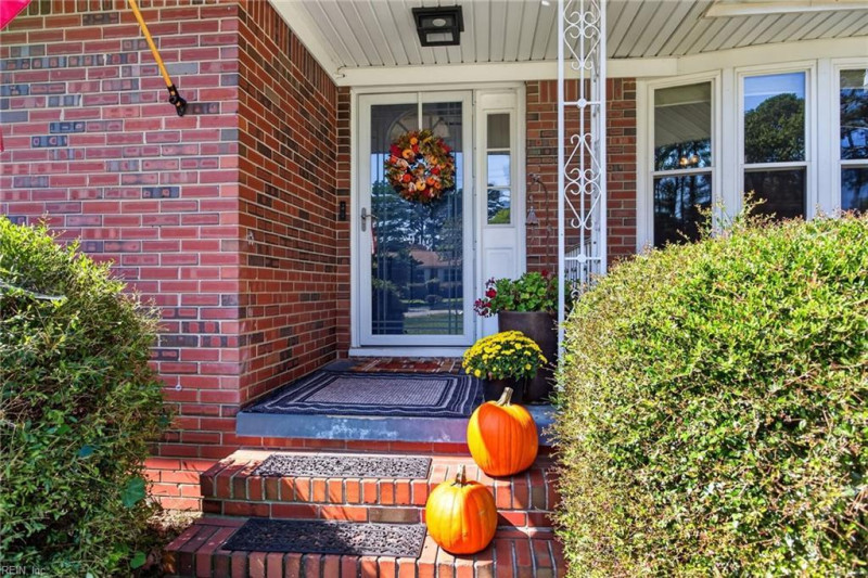 Photo 14 of 42 residential for sale in Virginia Beach virginia