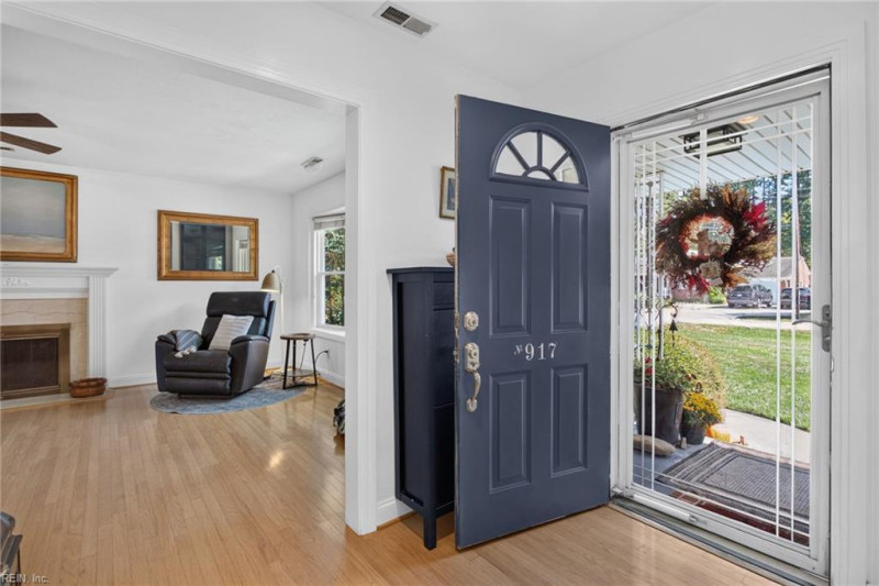 Photo 15 of 42 residential for sale in Virginia Beach virginia