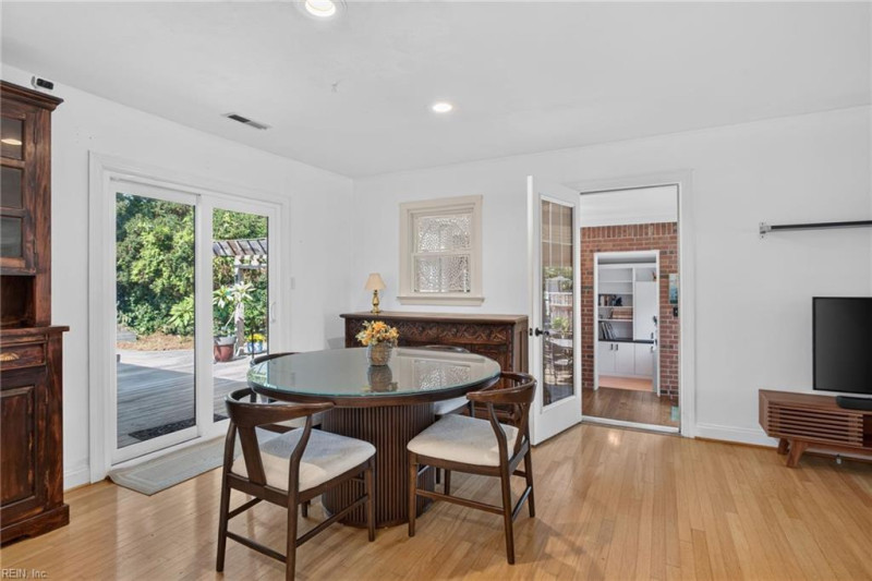 Photo 16 of 42 residential for sale in Virginia Beach virginia