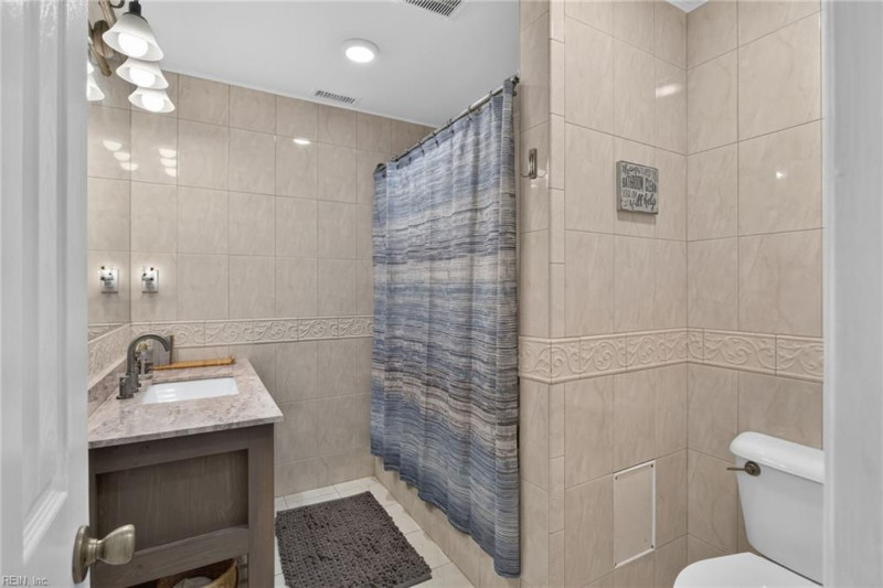 Photo 25 of 42 residential for sale in Virginia Beach virginia