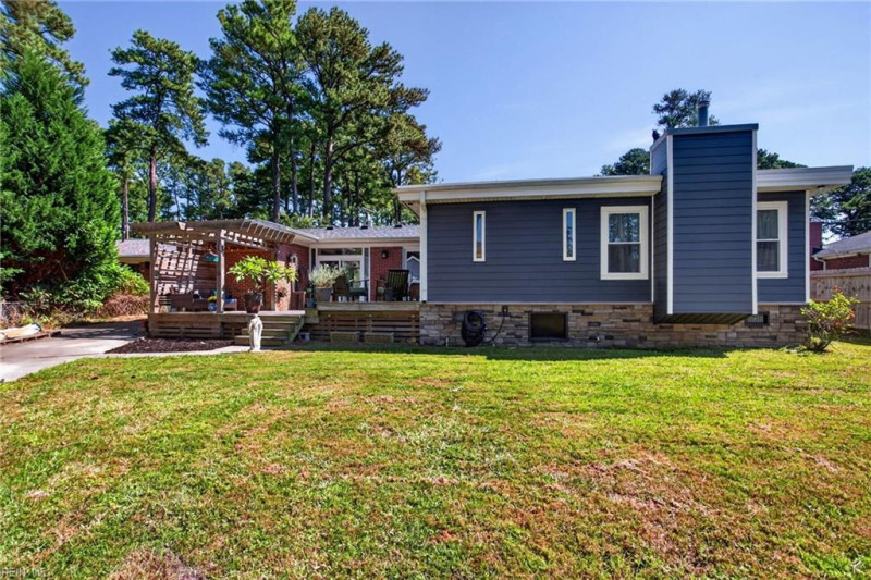 Photo 3 of 42 residential for sale in Virginia Beach virginia