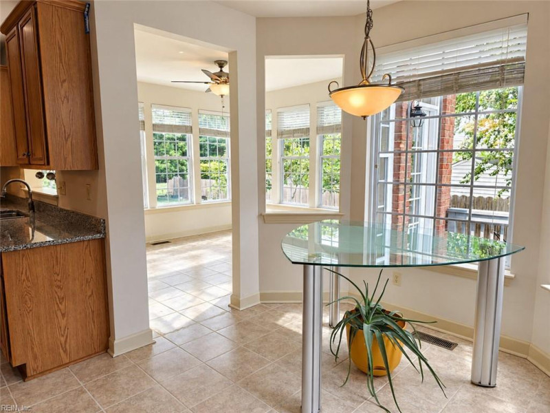 Photo 10 of 43 residential for sale in Chesapeake virginia