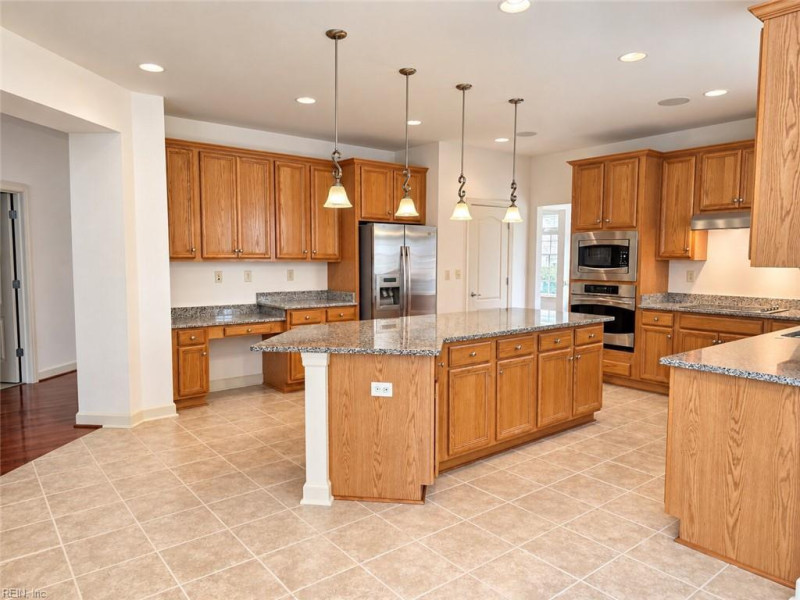Photo 11 of 43 residential for sale in Chesapeake virginia